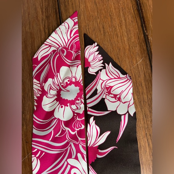 Valentino Twilly Scarf - Picture 4 of 9